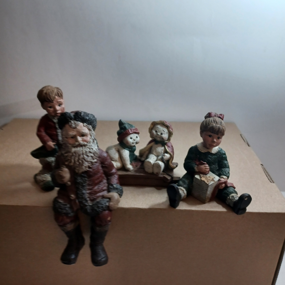 Set Of Four Sarahs Attics Resin 1990 Figurines Stamped